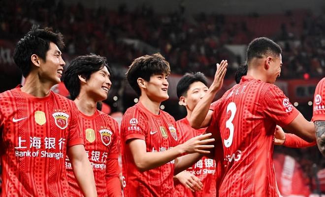 喜讯!两名亚冠新援也来到上港与国安现场观战,值得期待